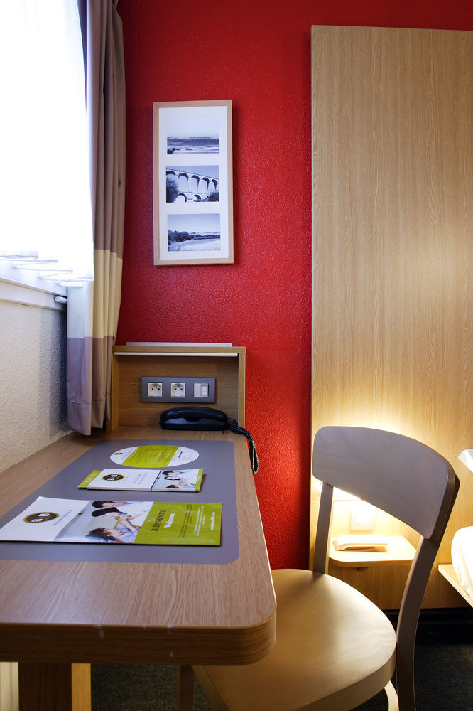 B&B Hotel Morlaix Saint-Martin-des-Champs  Exterior photo